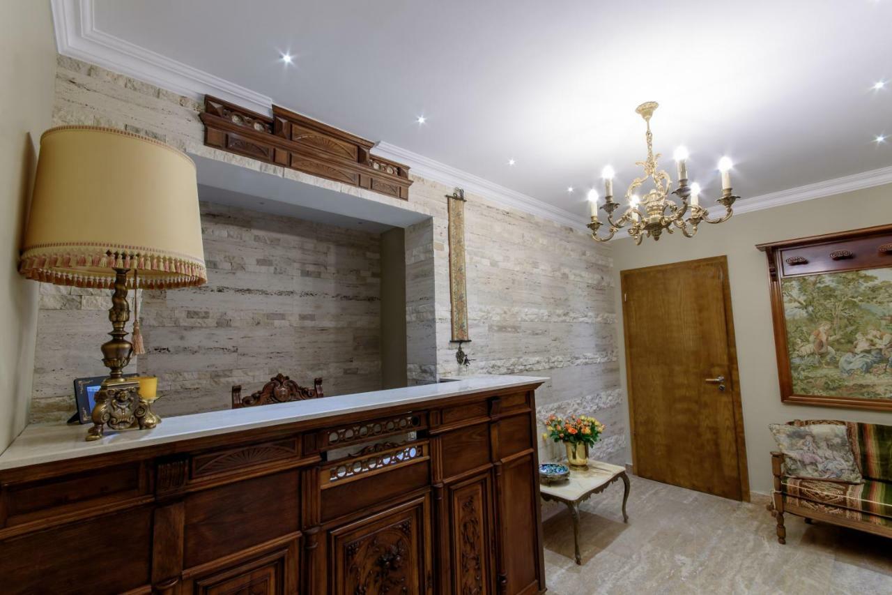 Williams House Hotell Hunedoara Exteriör bild